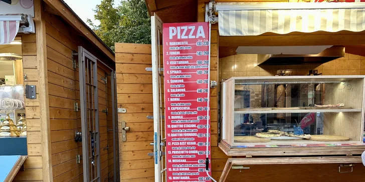 Výtečná pizza dle výběru v Letňanech: dílek i kolo o průměru 32 či 45 cm s nápojem