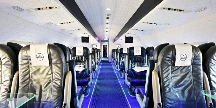 Degustační Cesta kolem světa v restauraci Letadlo i vč. vína a návštěvy kokpitu