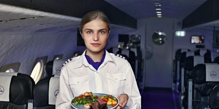 Degustační Cesta kolem světa v restauraci Letadlo: asijský a italský předkrm, burger i klokan, sušenky