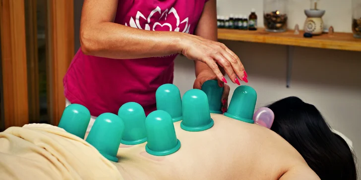 Detoxikační rituál: masáž s rašelinou a baňkami i ošetřením obličeje