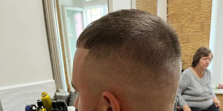 Pánský či chlapecký střih včetně mytí a stylingu