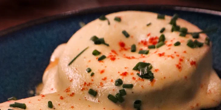 Otevřený voucher do veganského bistra na Floře: burger s tofu, bowl s tempehem, domácí limonády i čaje