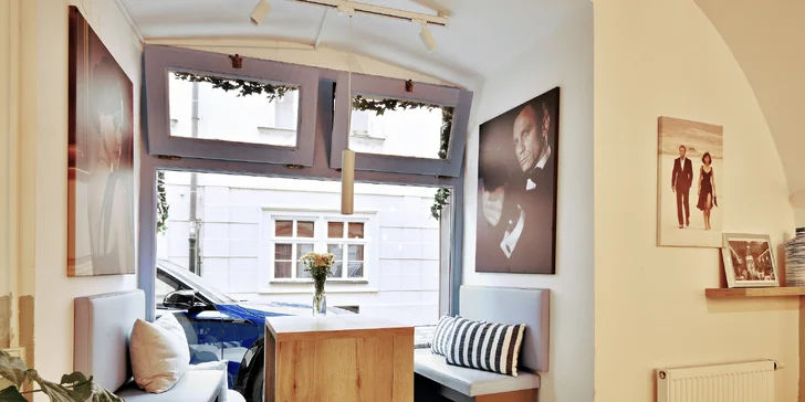 Sladký či slaný brunch a káva v kavárně Bond Cafe v centru Prahy: 1–2 osoby
