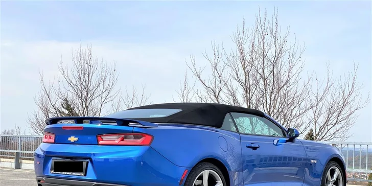 Se staženou střechou a větrem ve vlasech: pronájem kabrioletu Chevrolet Camaro
