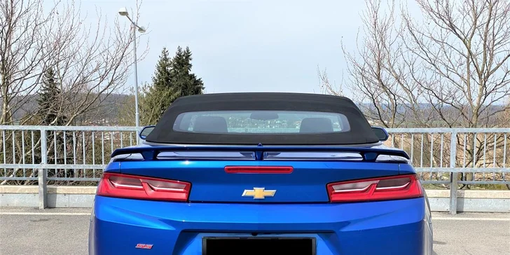 Se staženou střechou a větrem ve vlasech: pronájem kabrioletu Chevrolet Camaro
