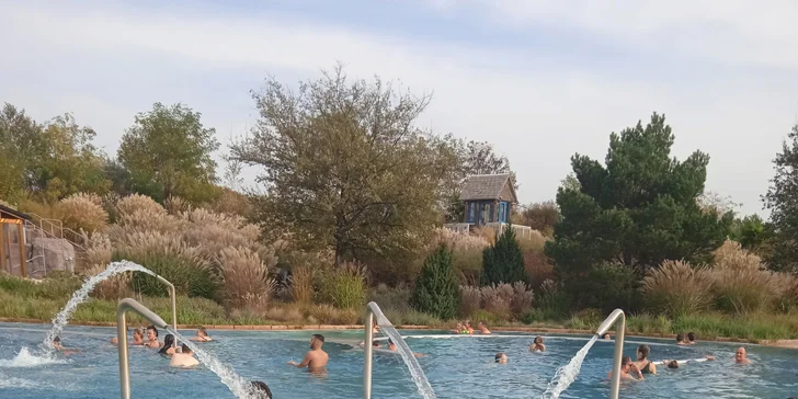 Celodenní vstupné pro děti i dospělé do vodního světa Tropical Islands v Německu