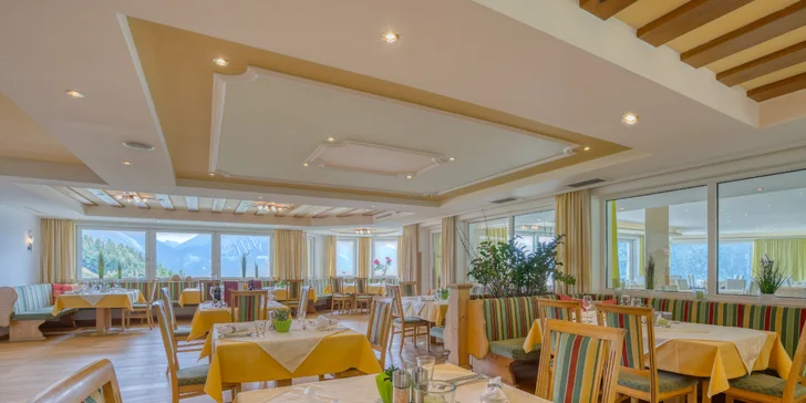 Vyhlášené údolí Brandnertal: 4* hotel přímo na sjezdovce, polopenze a neomezený wellness