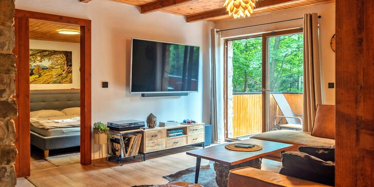 Wellness chata v Beskydech: plně vybavený interiér i vířivka a finská sauna