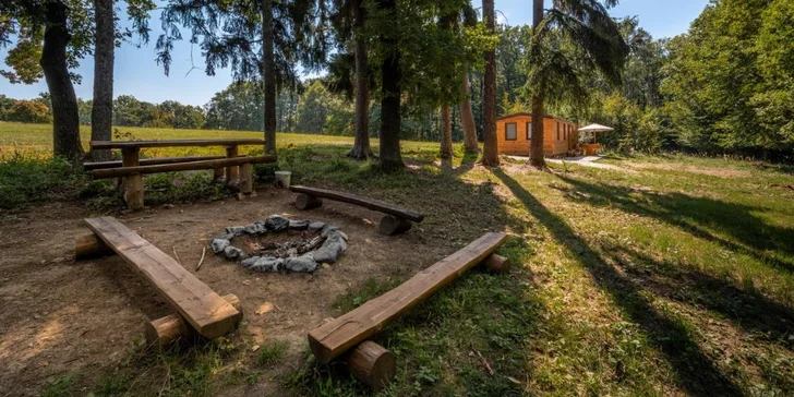 Odpočinek v Bojnicích pro rodinu i pár: vybavený mobil house i se snídaní