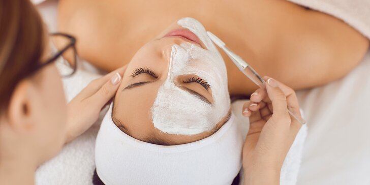 Základní kosmetické ošetření i ájurvédská hřejivá péče pro omlazení, rozjasnění i relaxaci