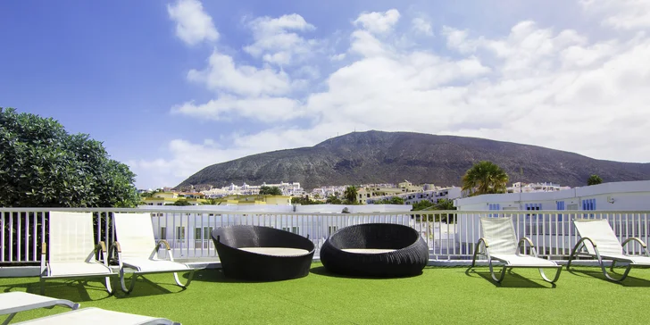 Pobyt na Tenerife: jídlo, 3 venkovní bazény, pláž 10 minut, zábavní program pro malé i velké