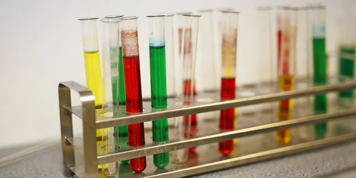 Hodina napětí a zábavy: úniková hra Laboratoř šíleného vědce až pro 5 hráčů