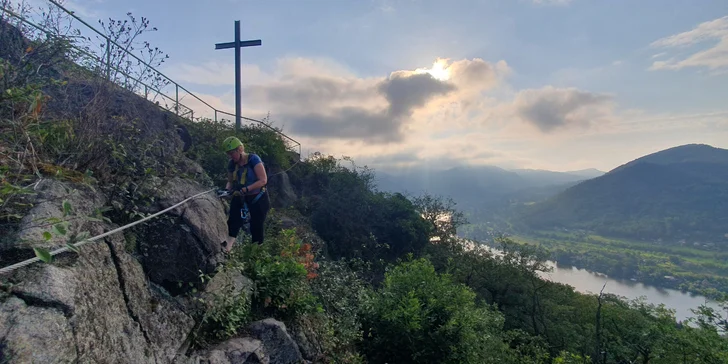 Via Ferrata: lezení po zajištěné cestě na Mlynářův kámen u Dubiček pro 1–3 osoby