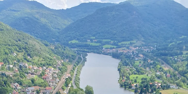 Via Ferrata: lezení po zajištěné cestě na Mlynářův kámen u Dubiček pro 1–3 osoby
