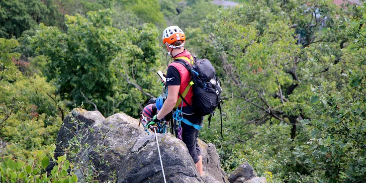Via Ferrata: lezení po zajištěné cestě na Mlynářův kámen u Dubiček pro 1–3 osoby