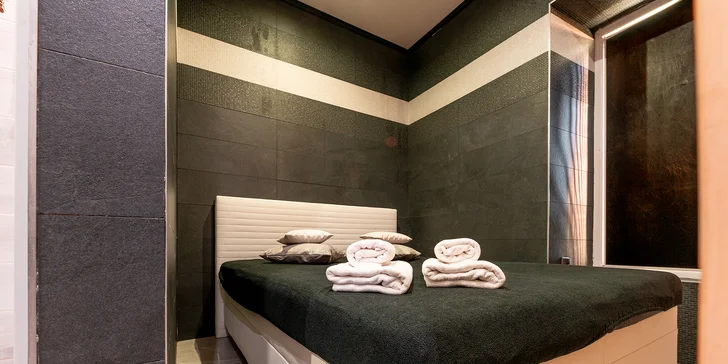 Privátní wellness pro 2 osoby: 120 minut, finská sauna a vířivka i varianty se sektem