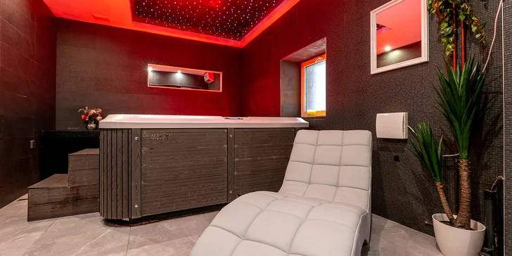 Privátní wellness pro 2 osoby: 120 minut, finská sauna a vířivka i varianty se sektem