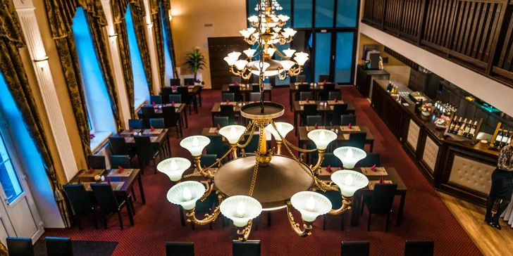 Tříchodové menu s carpacciem, kuřecím supreme a crème brûlée pro 2 osoby