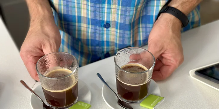 4 hodiny zážitků plné kávy: baristický kurz s teoretickou i praktickou částí