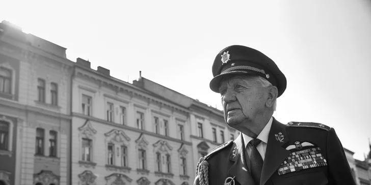 Sbírka ke Dni válečných veteránů: je na nás, aby se na ně a jejich příběhy nezapomnělo