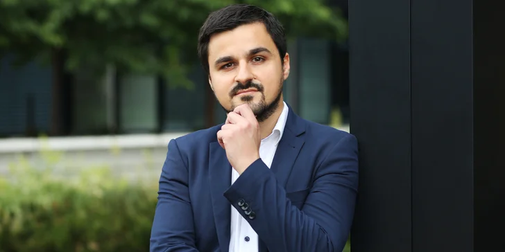Profesionální ateliérové či exteriérové focení: až pro 4 osoby, 10–20 fotografií