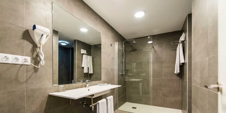 Sluncem zalitá dovolená na exotické Fuerteventuře: polopenze i all inclusive v adult only hotelu s bazény