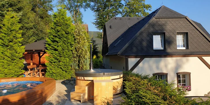 Pobyt v Jeseníkách pro pár i rodinu: snídaně, sauna i koupací sud