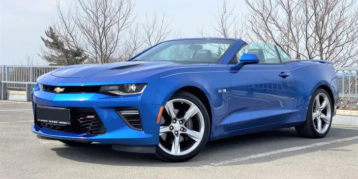Se staženou střechou a větrem ve vlasech: pronájem kabrioletu Chevrolet Camaro