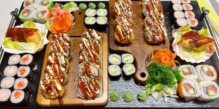 Sety 16-50 rolek sushi: s okurkou, avokádem, krevetami či lososem