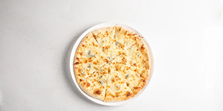 Dokonalá italská pizza ve Vršovicích: 1–5 kol se sýry i uzeninami či ananasem, lahev prosecca i nápoje