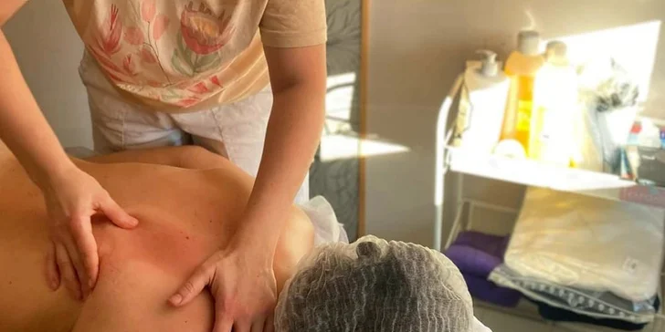 Lymfatická masáž celého těla na 90 min. s fotobiomodulací zdarma