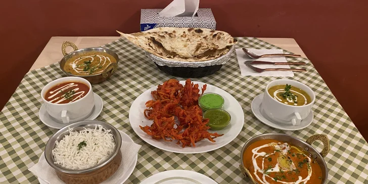 4chodové indické menu pro 2 osoby: polévka, kuřecí či vege hlavní chod i dezert