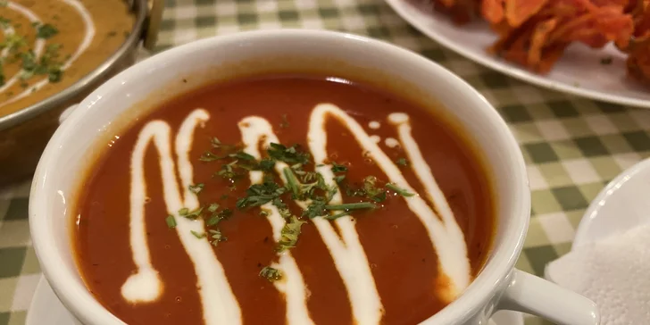 4chodové indické menu pro 2 osoby: polévka, kuřecí či vege hlavní chod i dezert