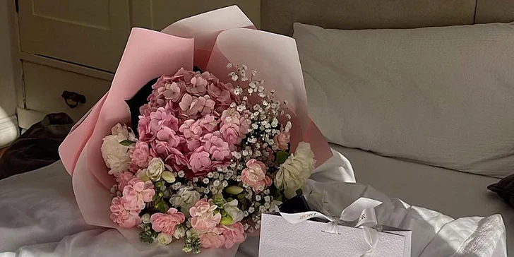Otevřený voucher v hodnotě 600-2000 Kč na cokoli z květinářství Golden Flowers