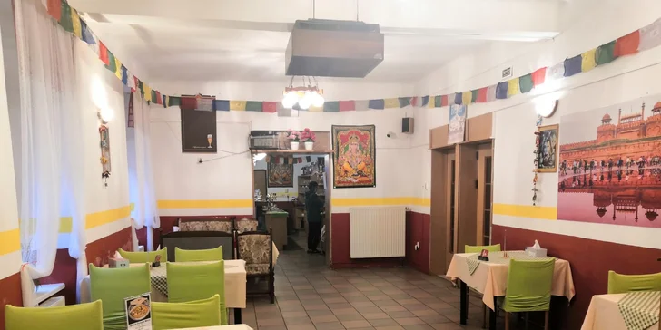 4chodové indické menu pro 2 osoby: polévka, kuřecí či vege hlavní chod i dezert