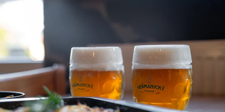 Pivní menu pro 2 nebo 4 chlapy: pivo z Heřmanického pivovaru a pivní sekaná
