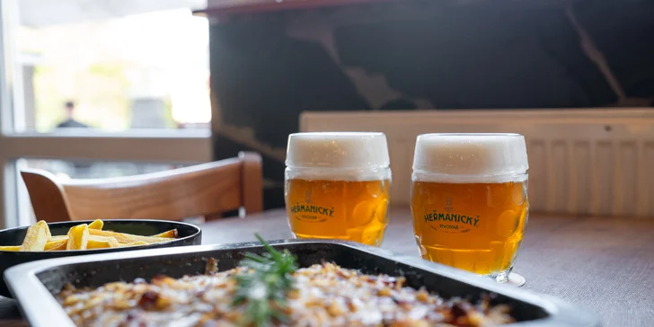 Pivní menu pro 2 nebo 4 chlapy: pivo z Heřmanického pivovaru a pivní sekaná