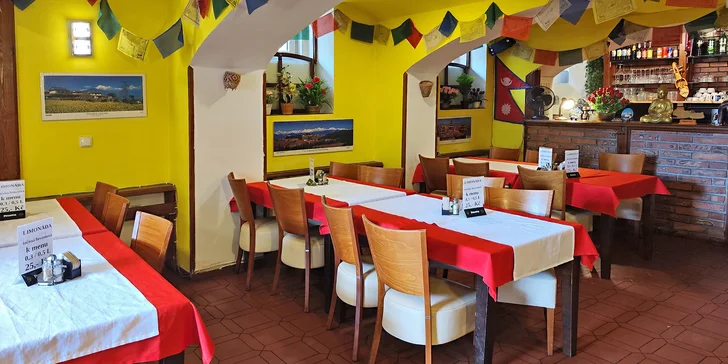 3chodové menu pro 2 osoby v originální nepálské a indické restauraci