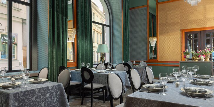5chodové menu dle výběru pro dva v Grandhotelu Bohemia: losos, flambované kachní prso i kokosový krém