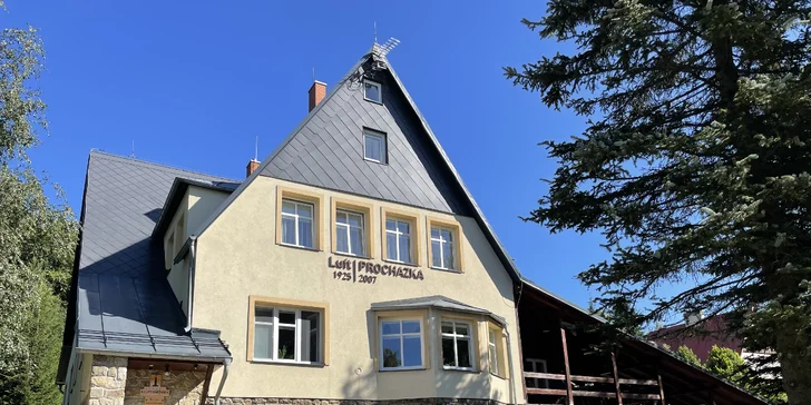 Pobyt na Děčínském Sněžníku se snídaní či polopenzí i privátní saunou