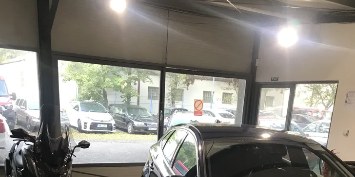Ruční mytí exteriéru a interiéru vozidla: základní čištění, tepování sedaček, luxování i leštění laku