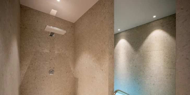 Moderní resort v Beskydech nedaleko Vsetína: snídaně, pobyt s večeří i neomezeným wellness
