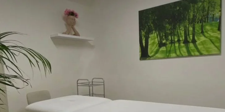 Laminace obočí nebo lash lifting v salonu na Vinohradech