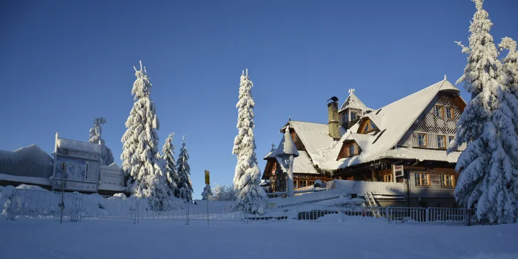 Horský hotel stojící na hřebeni Javorníků: strava i pobyt se saunou, skipasem nebo elektrokoly