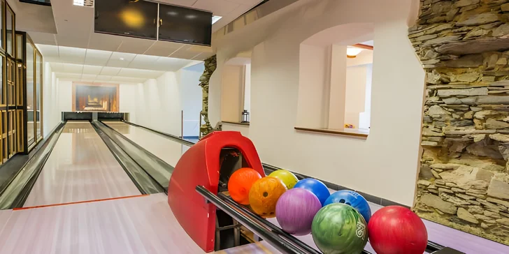 Degustace rumů a hodina bowlingu pro 2 či 4 osoby