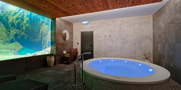 Pobyt u Moravského krasu se snídaní nebo s polopenzí a wellness