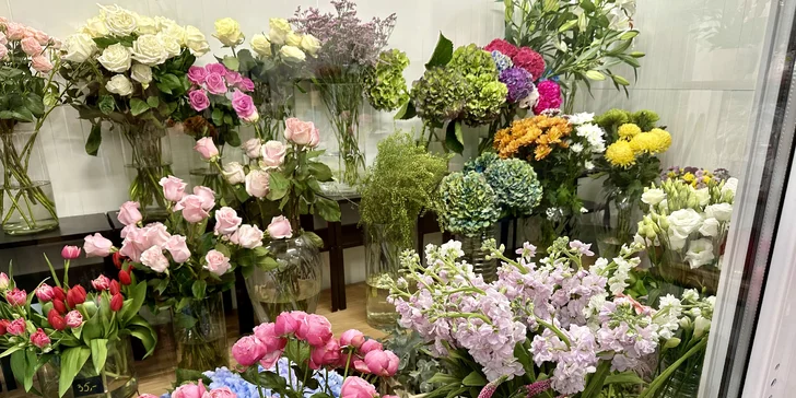 Otevřený voucher v hodnotě 600-2000 Kč na cokoli z květinářství Golden Flowers