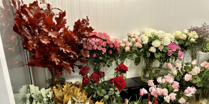 Otevřený voucher v hodnotě 600-2000 Kč na cokoli z květinářství Golden Flowers