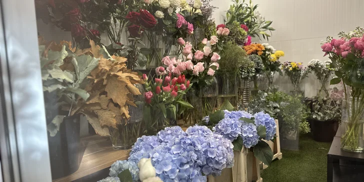 Otevřený voucher v hodnotě 600-2000 Kč na cokoli z květinářství Golden Flowers