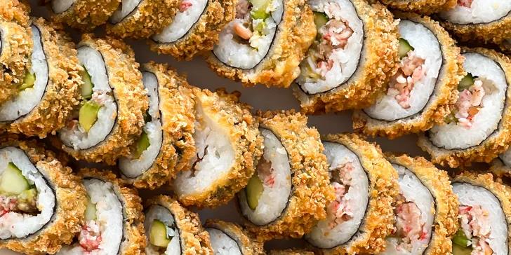 Sushi v tempuře: 21 až 57 ks s lososem, krevetami a krabem